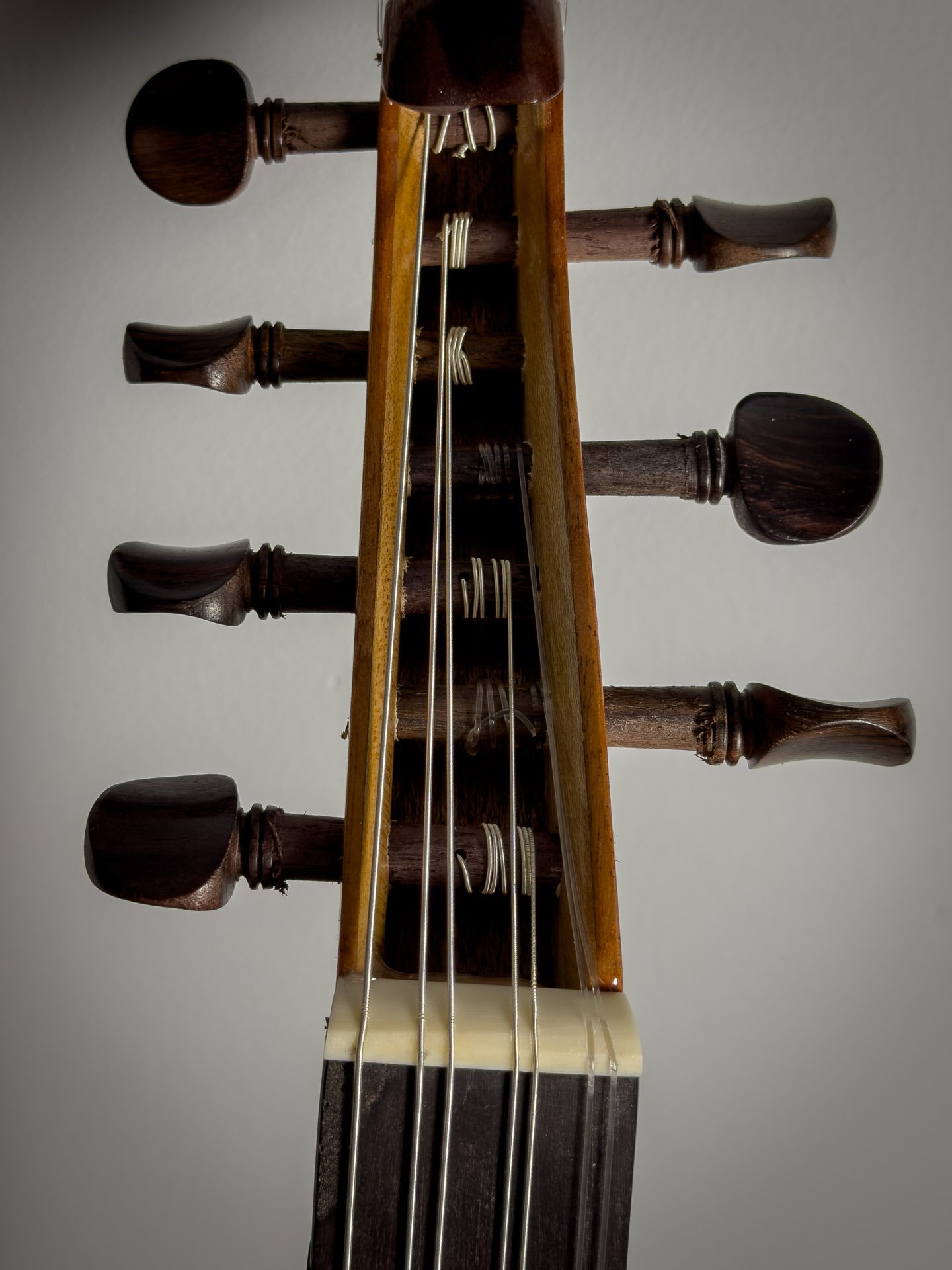 Handcrafted Traditional Lavta (Istanbul Lute / Politiki Lavta) - Image 6