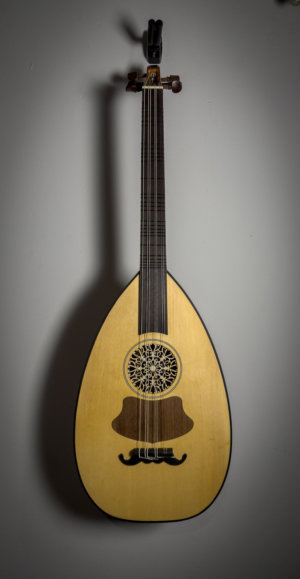 Handcrafted Traditional Lavta (Istanbul Lute / Politiki Lavta) - Image 2